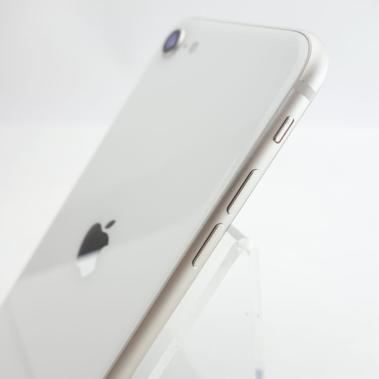 ��SIM�ե꡼��iPhoneSE3 64GB �������饤�� ����89�� �������¡�
