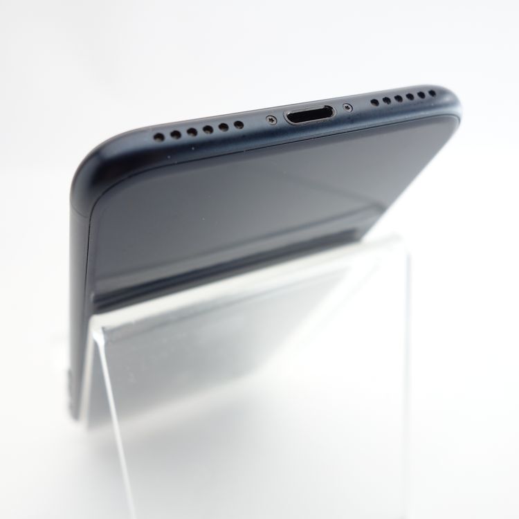 ��SIM�ե꡼��iPhoneSE3 64GB �ߥåɥʥ��� ����88�� �������¡�