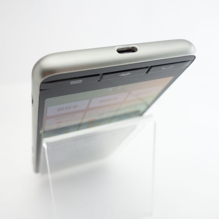 ��SIM�ե꡼��BASIO 4 KYV47 �����ѥ󥴡���� �������¡� au��