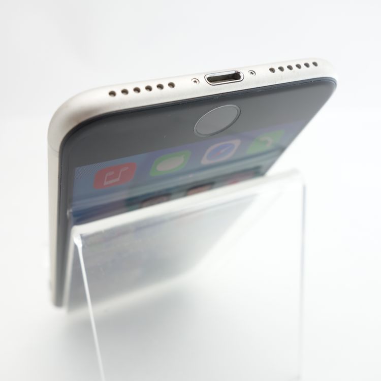 ��SIM�ե꡼��iPhoneSE3 64GB �������饤�� ����93�� �������¡�