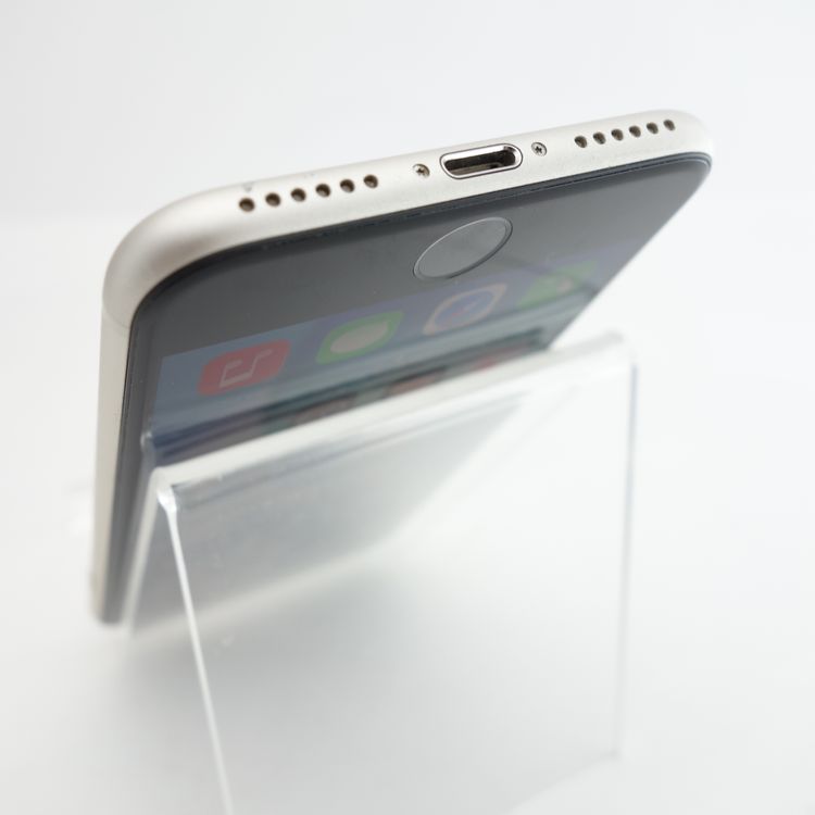 ��SIM�ե꡼��iPhoneSE3 128GB �������饤�� ����83�� �������¡�