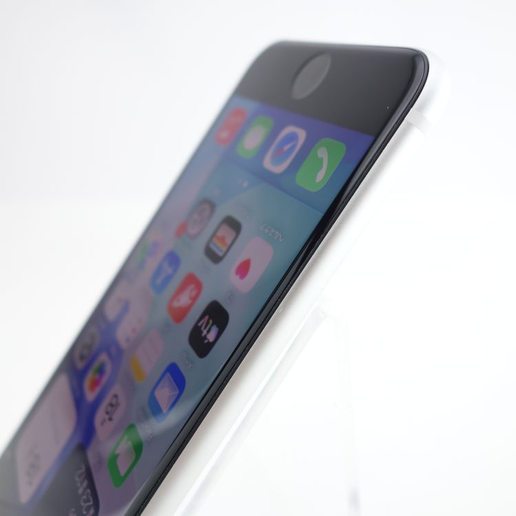 ��SIM�ե꡼��iPhoneSE2 64GB �ۥ磻�� ����90�� �������¡�