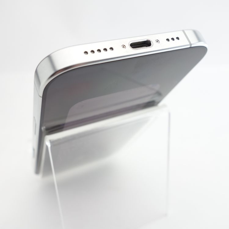 ��SIM�ե꡼��iPhone16 Pro 256GB �ۥ磻�ȥ����˥��� ����90��