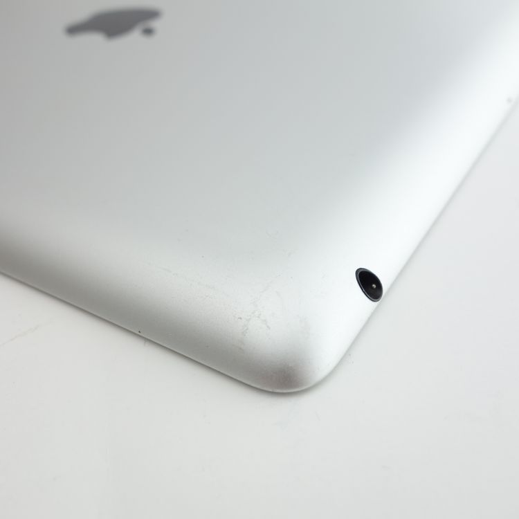 �ڥ���󥯡�iPad ��4���� 16GB �ۥ磻�� ����28�� Wi-Fi��ǥ� ��������