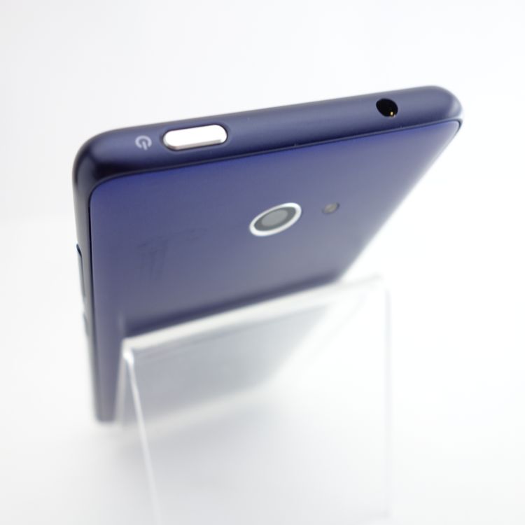 ��SIM�ե꡼��BASIO 4 KYV47 �������֥롼 �������¡� au��