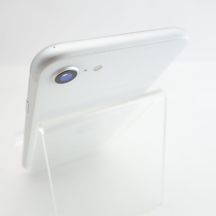 ��SIM�ե꡼��iPhoneSE2 128GB �ۥ磻�� ����84�� �������¡�