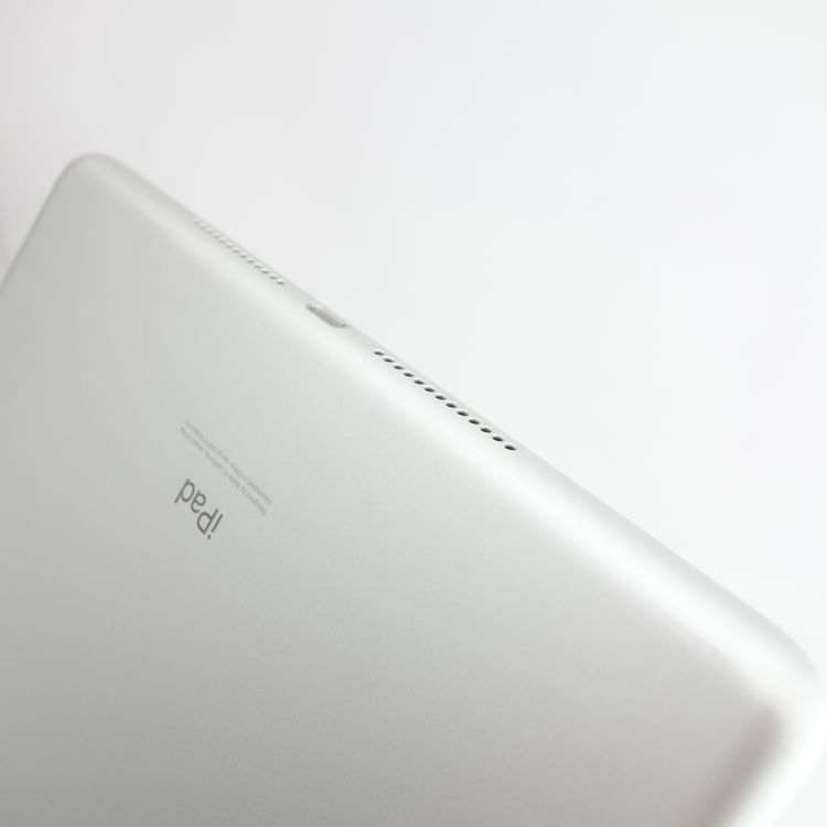 ��10.2�������iPad ��7���� 32GB ����С� ����100�� SIM�ե꡼