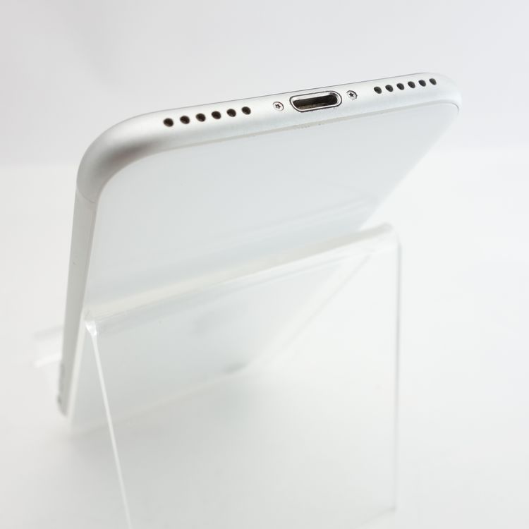 ��SIM�ե꡼��iPhoneSE2 64GB �ۥ磻�� ����87�� �������¡�