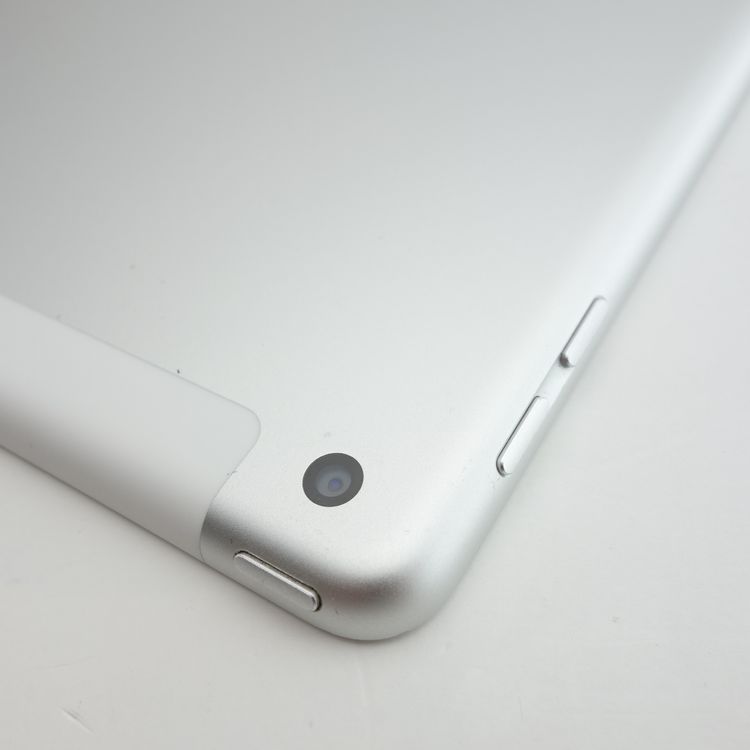 ��9.7�������iPad ��6���� 32GB ����С� ����89% SIM�ե꡼