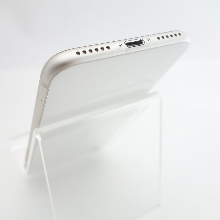 ��SIM�ե꡼��iPhoneSE3 64GB �������饤�� ����85�� �������¡�