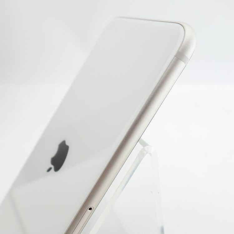 ��SIM�ե꡼��iPhoneSE3 64GB �������饤�� ����97�� �������¡�