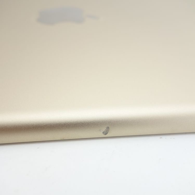 ��9.7�������iPad ��5���� 32GB ������� ����90% SIM�ե꡼