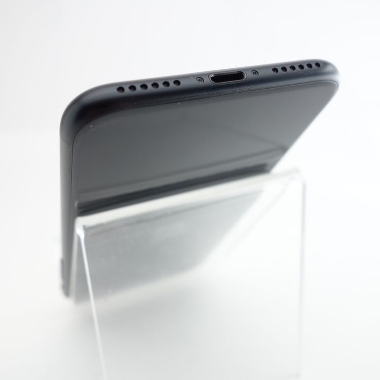 ��SIM�ե꡼��iPhoneSE2 64GB �֥�å� ����91�� �������¡�