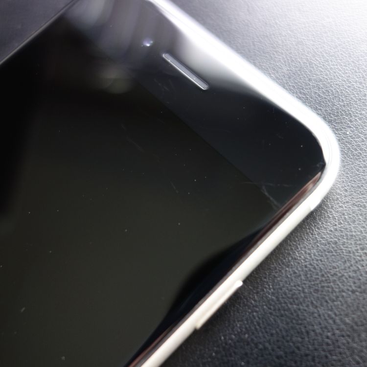 ��SIM�ե꡼��iPhoneSE3 64GB �������饤�� ����87�� �������¡�