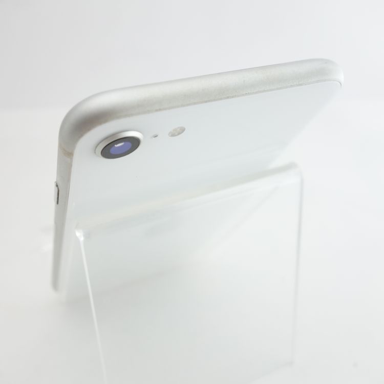 ��SIM�ե꡼��iPhoneSE2 64GB �ۥ磻�� ����82�� �������¡�