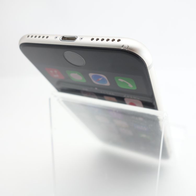 ��SIM�ե꡼��iPhoneSE3 64GB �������饤�� ����100�� �������¡�