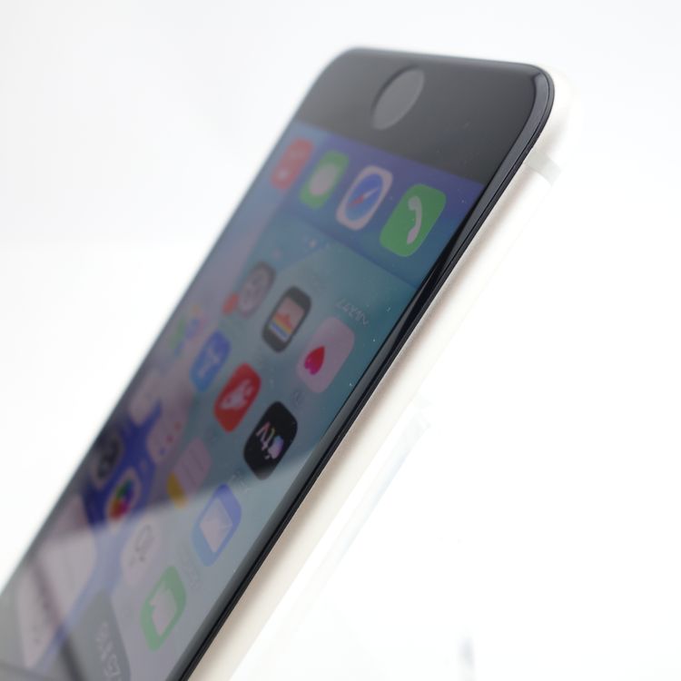 ��SIM�ե꡼��iPhoneSE3 64GB �������饤�� ����94�� �������¡�