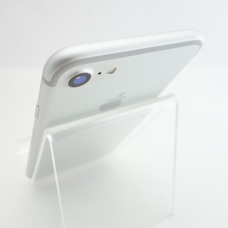 ��SIM�ե꡼��iPhone7 32GB ����С� ����96�� �������¡�