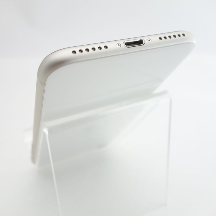 ��SIM�ե꡼��iPhoneSE3 64GB �������饤�� ����94�� �������¡�