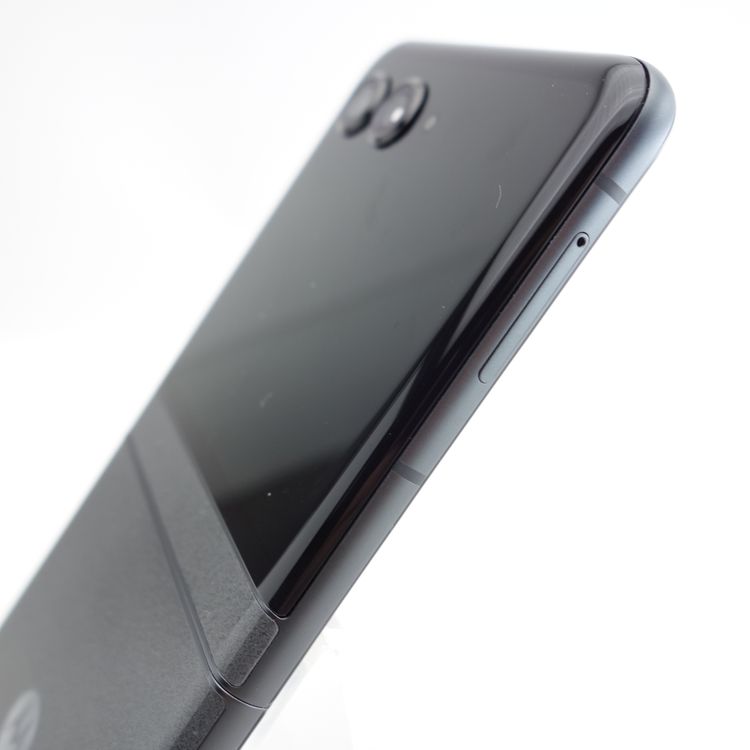 ��SIM�ե꡼��MOTOROLA razr 50s 256GB �����饰�쥤 �������¡�