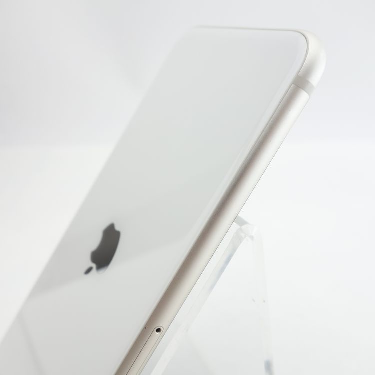 ��SIM�ե꡼��iPhoneSE3 64GB �������饤�� ����90�� �������¡�