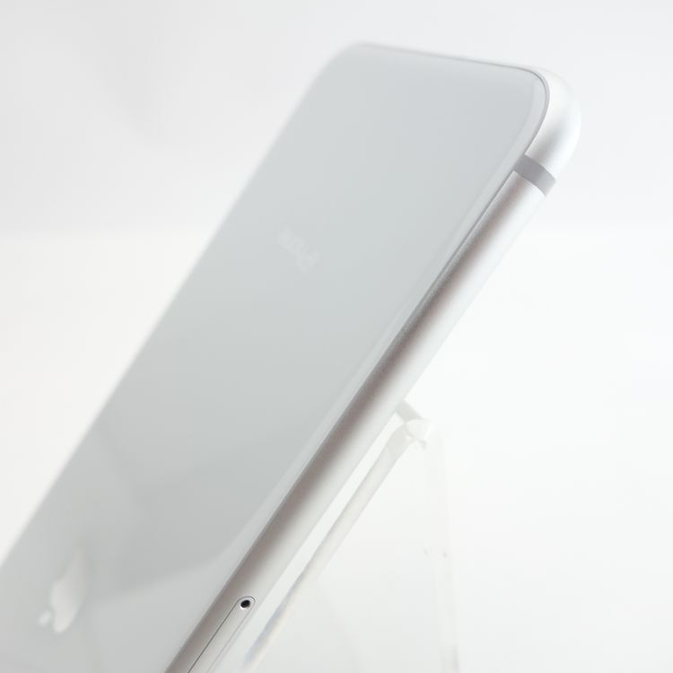 ��SIM�ե꡼��iPhone8 64GB ����С� ����86�� �������¡�