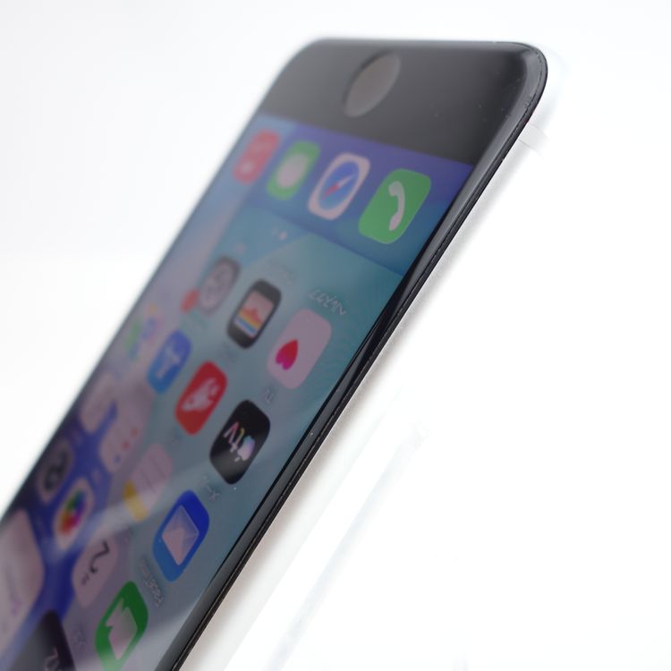 ��SIM�ե꡼��iPhoneSE2 64GB �ۥ磻�� ����92�� �������¡�