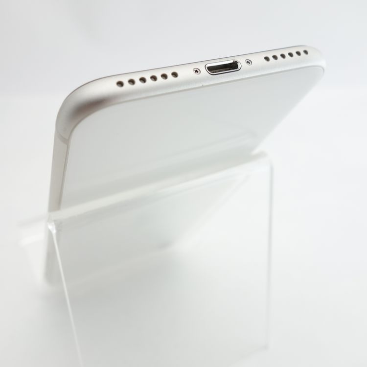 ��SIM�ե꡼��iPhoneSE3 64GB �������饤�� ����88�� �������¡�
