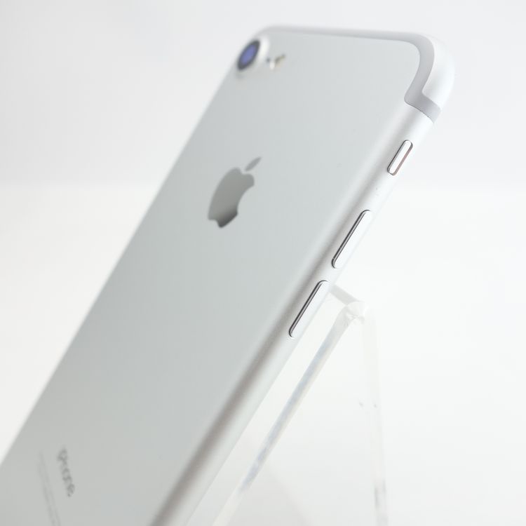 ��SIM�ե꡼��iPhone7 32GB ����С� ����96�� �������¡�