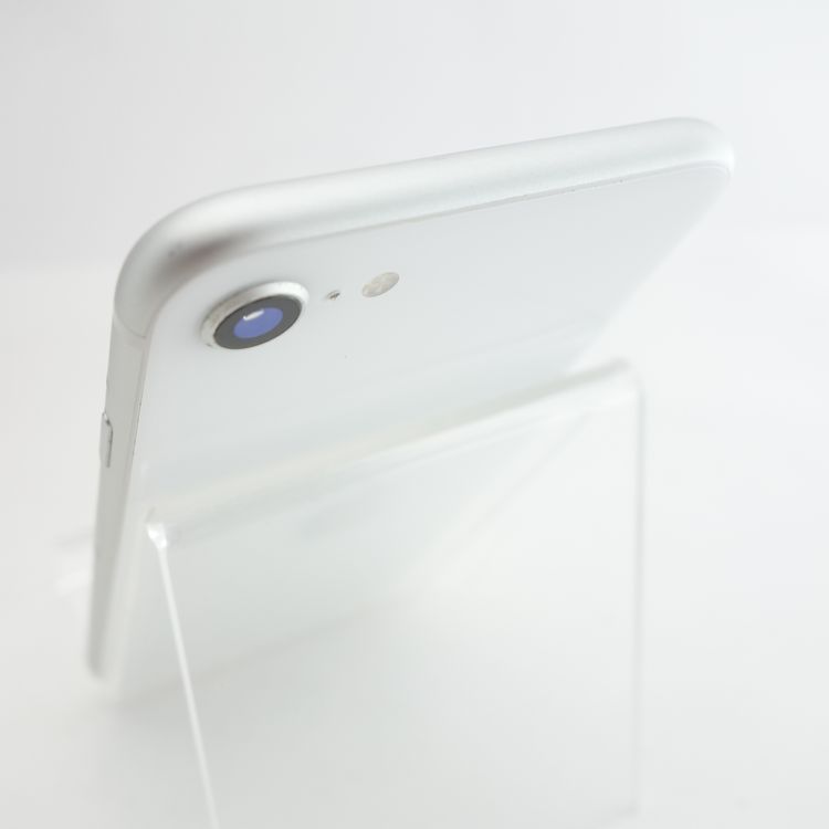 ��SIM�ե꡼��iPhoneSE2 64GB �ۥ磻�� ����82�� �������¡�