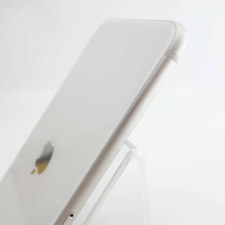 ��SIM�ե꡼��iPhoneSE3 128GB �������饤�� ����87�� Apple���ȥ���