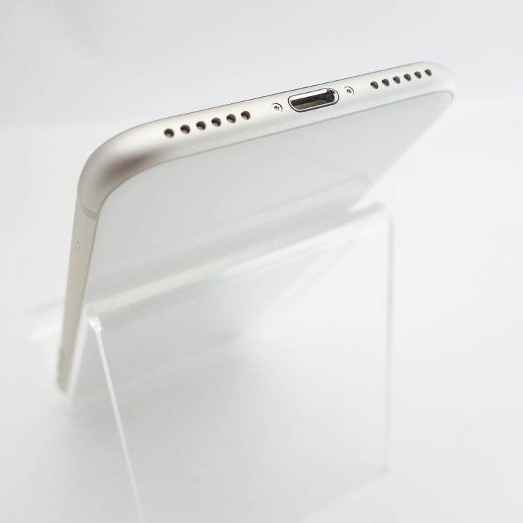 ��SIM�ե꡼��iPhoneSE3 64GB �������饤�� ����100�� �������¡�