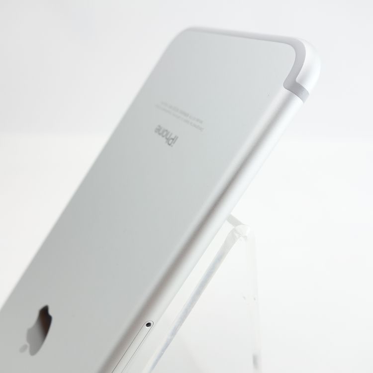 ��SIM�ե꡼��iPhone7 32GB ����С� ����96�� �������¡�