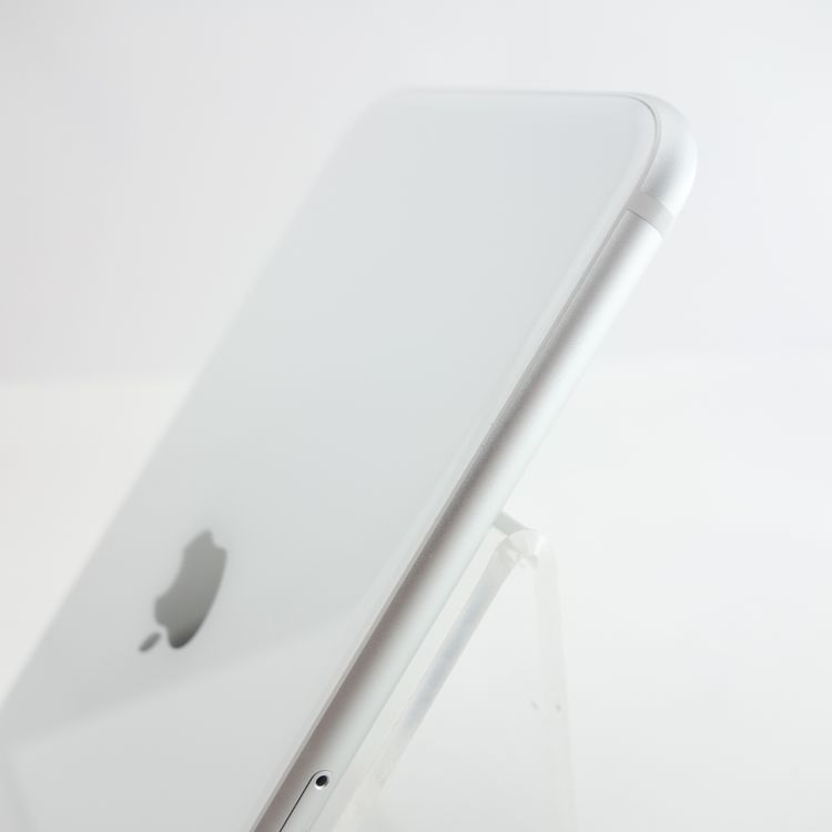 ��SIM�ե꡼��iPhoneSE2 128GB �ۥ磻�� ����86�� �������¡�