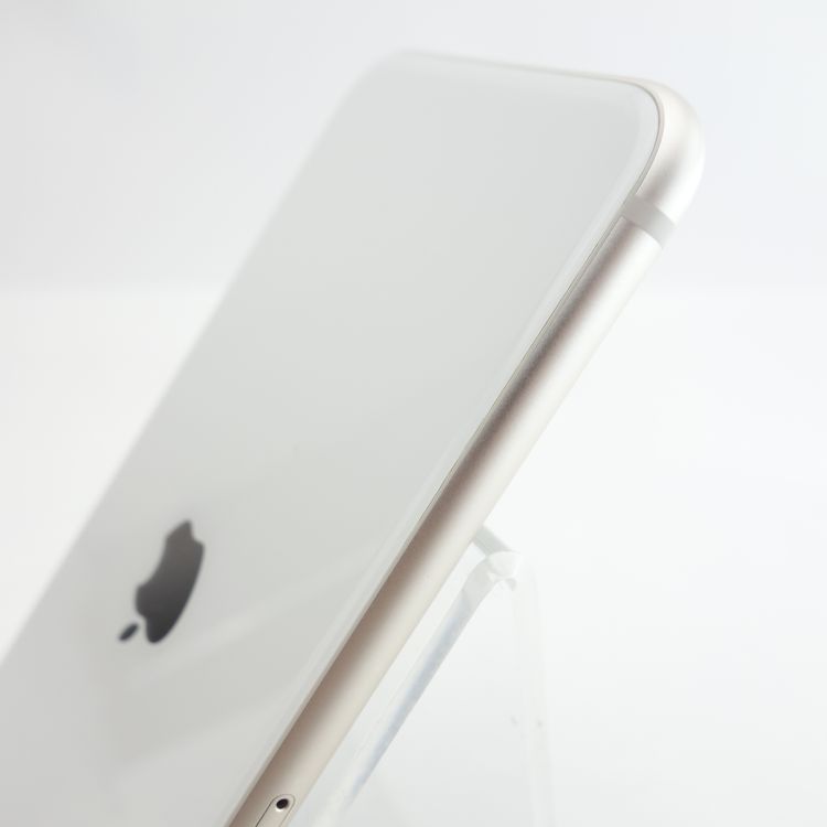 ��SIM�ե꡼��iPhoneSE3 64GB �������饤�� ����83�� �������¡�
