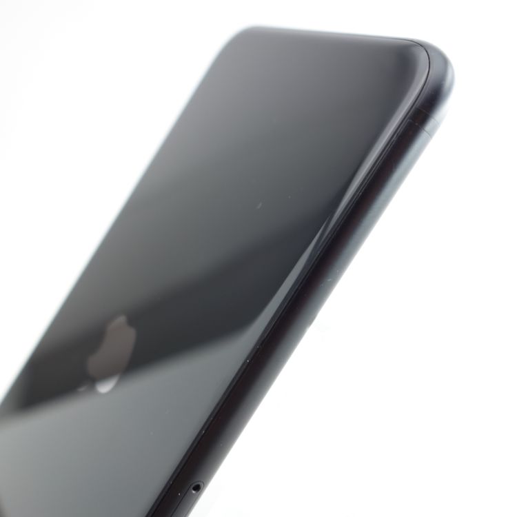 ��SIM�ե꡼��iPhoneSE2 64GB �֥�å� ����84�� �������¡�