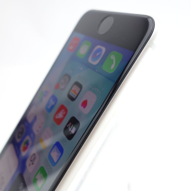 ��SIM�ե꡼��iPhoneSE3 64GB �������饤�� ����93�� �������¡�