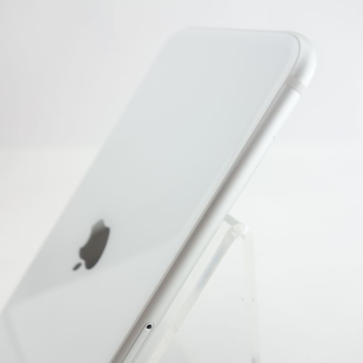 ��SIM�ե꡼��iPhoneSE2 128GB �ۥ磻�� ����100�� �վ�ɽ������