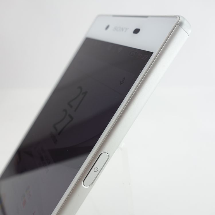 ��SIM�ե꡼��Xperia Z5 SOV32 �ۥ磻�� �������¡� aui��SIM���å������