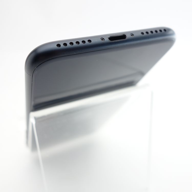 ��SIM�ե꡼��iPhoneSE3 64GB �ߥåɥʥ��� ����86�� �������¡�
