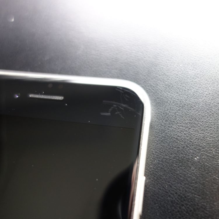 ��SIM�ե꡼��iPhoneSE3 64GB �������饤�� ����85�� �������¡�