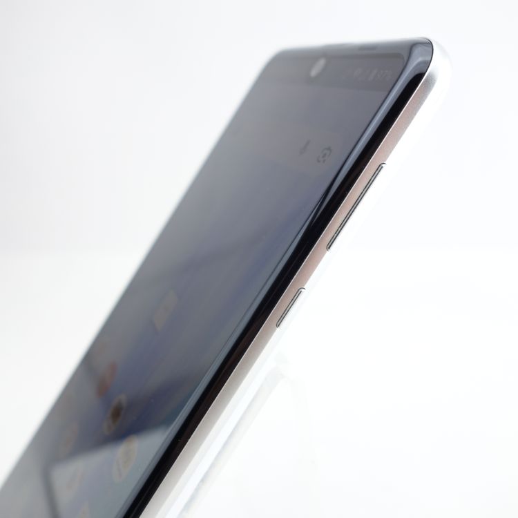 ��SIM�ե꡼��AQUOS R3 SH-04L �ץ���ʥۥ磻�� �������¡� docomo��