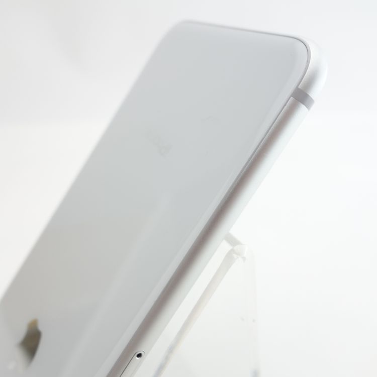 ��SIM�ե꡼��iPhone8 64GB ����С� ����100�� �������¡�