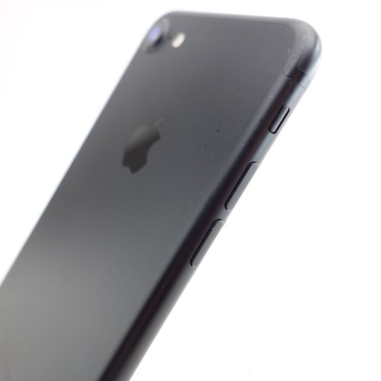 ��SIM�ե꡼��iPhone7 32GB �֥�å� ����91�� �������¡�