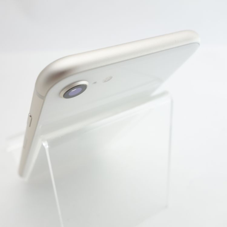 ��SIM�ե꡼��iPhoneSE3 64GB �������饤�� ����94�� �������¡�