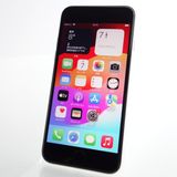 ��SIM�ե꡼��iPhoneSE3 64GB �������饤�� ����100�� �������¡�