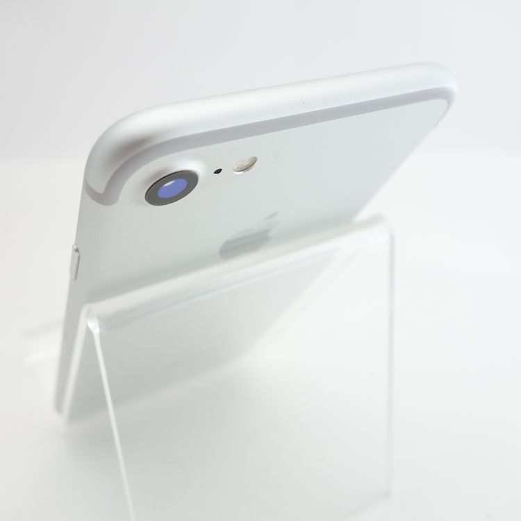 ��SIM�ե꡼��iPhone7 32GB ����С� ����96�� �������¡�