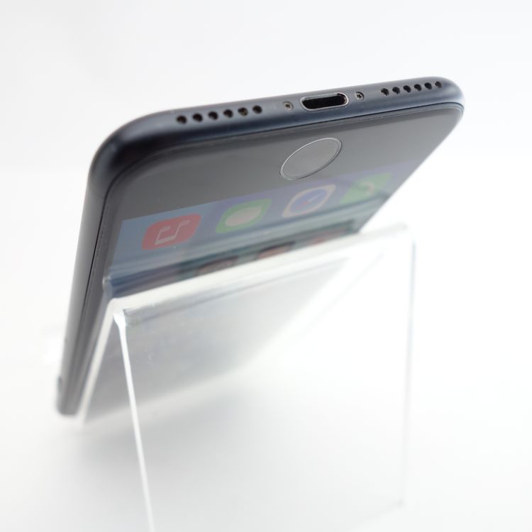 ��SIM�ե꡼��iPhoneSE2 64GB �֥�å� ����84�� Apple���ȥ���