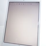 ��10.2�������iPad ��8���� 32GB ����С� ����88�� au��SIM�ե꡼