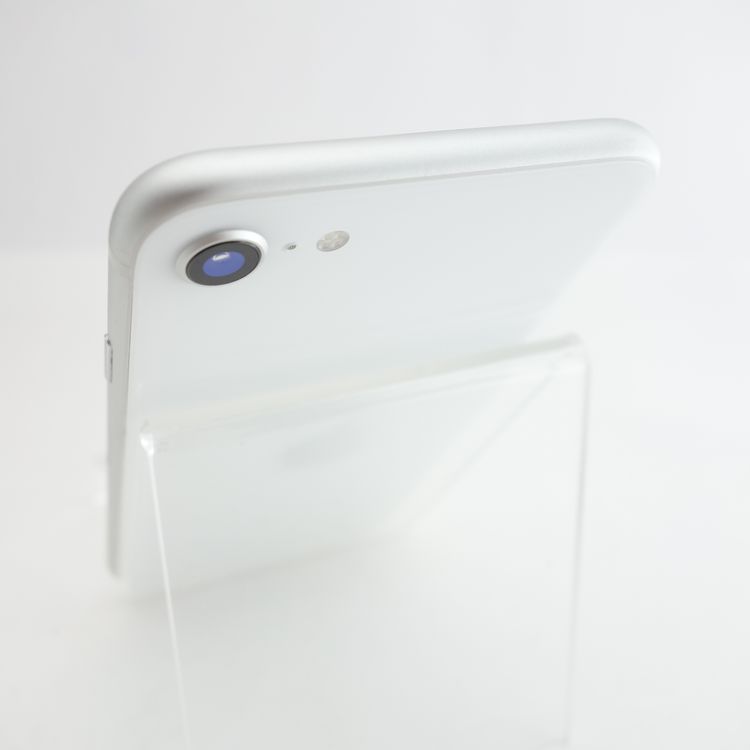 ��SIM�ե꡼��iPhoneSE2 64GB �ۥ磻�� ����92�� �������¡�